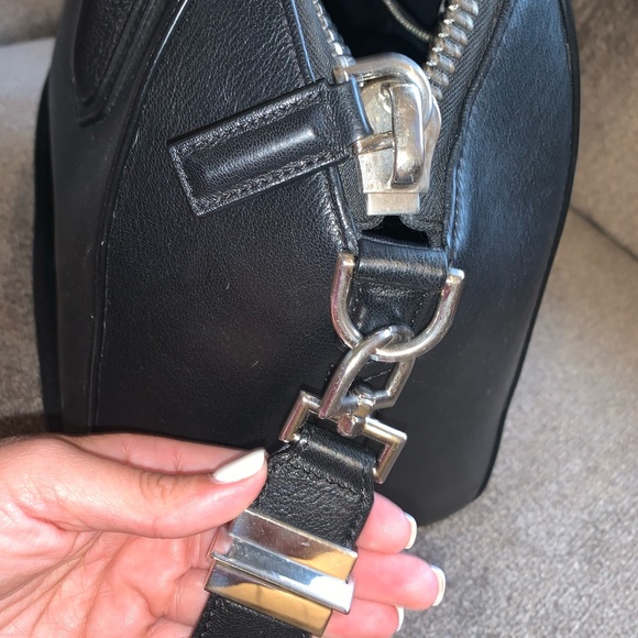 Givenchy Antigona bag- WILLING TO TRADE - Picture 2 of 6